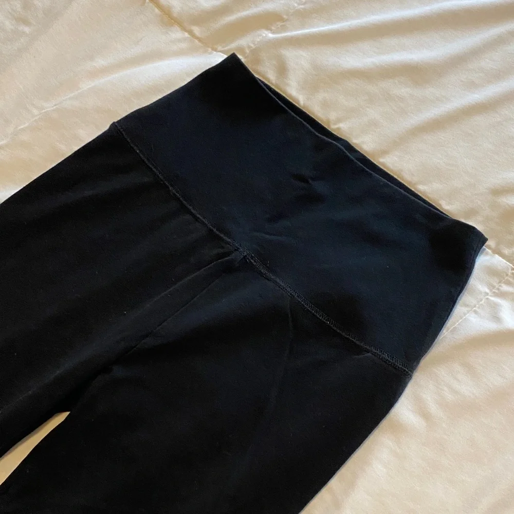 aerie Black Boot Cut Flare Yoga Pants - Picture 2 of 4